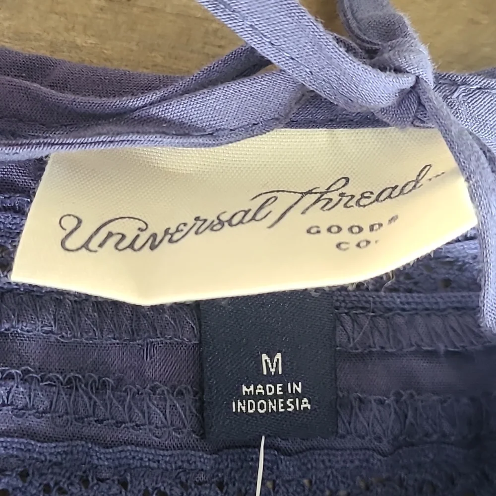 Universal Thread - Picture 4 of 6